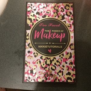 Too Faced the Power of Makeup by Nikkietutorials